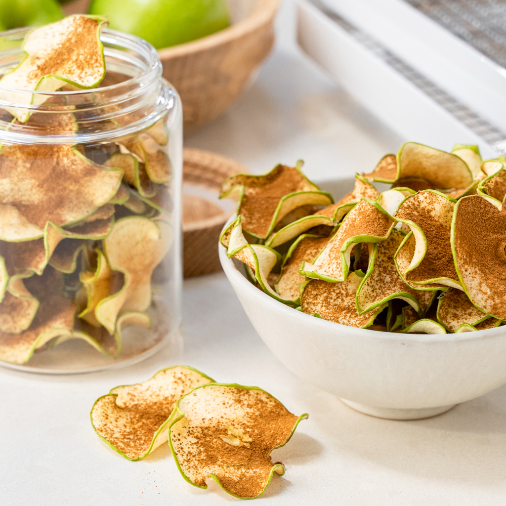 Dehydrated cinnamon apple chips