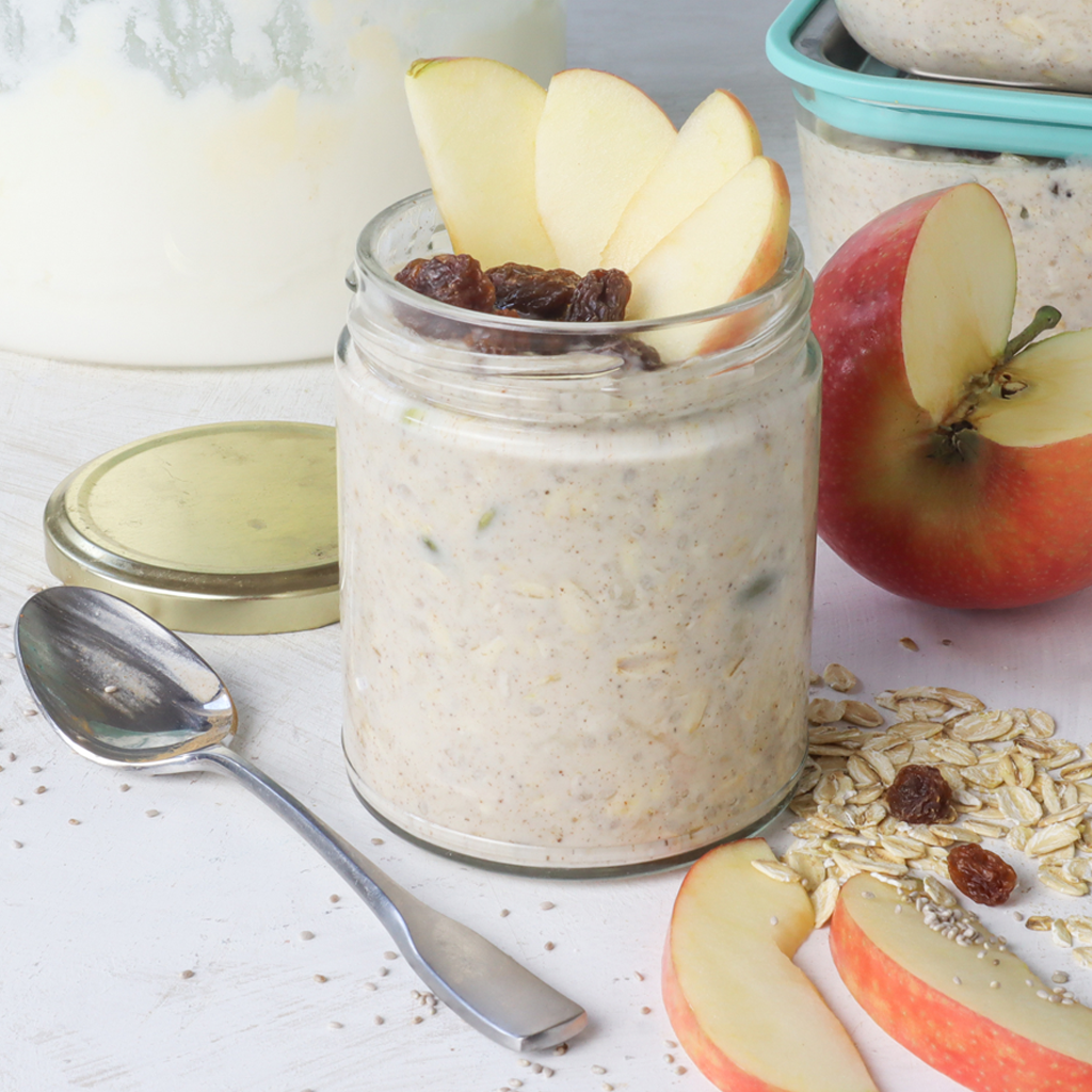 Gut loving apple and cinnamon overnight oats