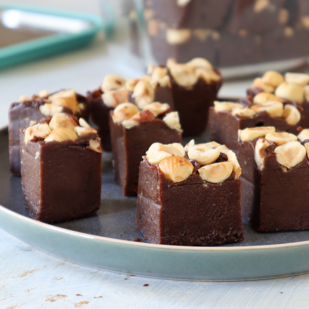 1-minute healthy blender fudge (paleo & vegan)