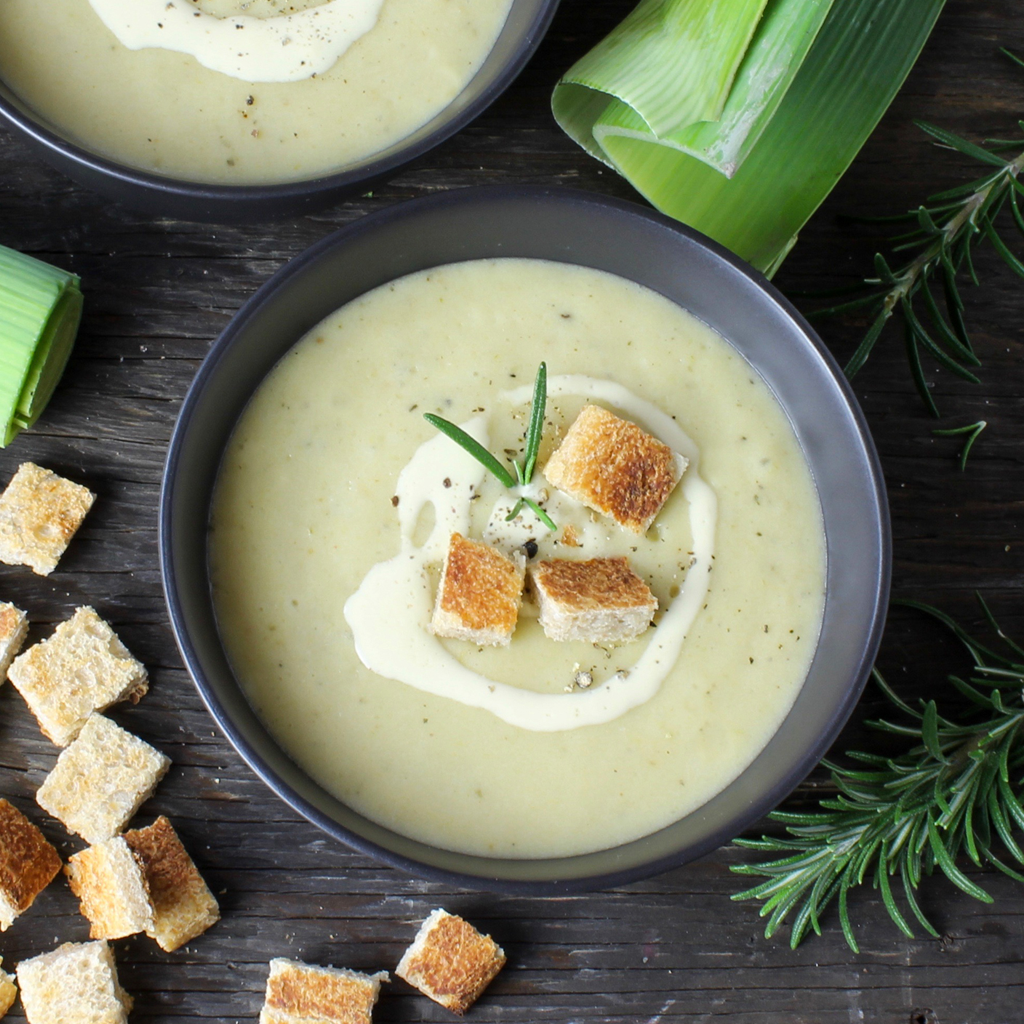 Easy & delicious roast potato and leek soup