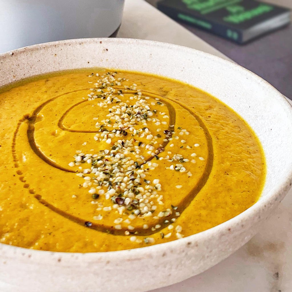 Anti-Inflammatory Turmeric & Coconut Pumpkin Soup