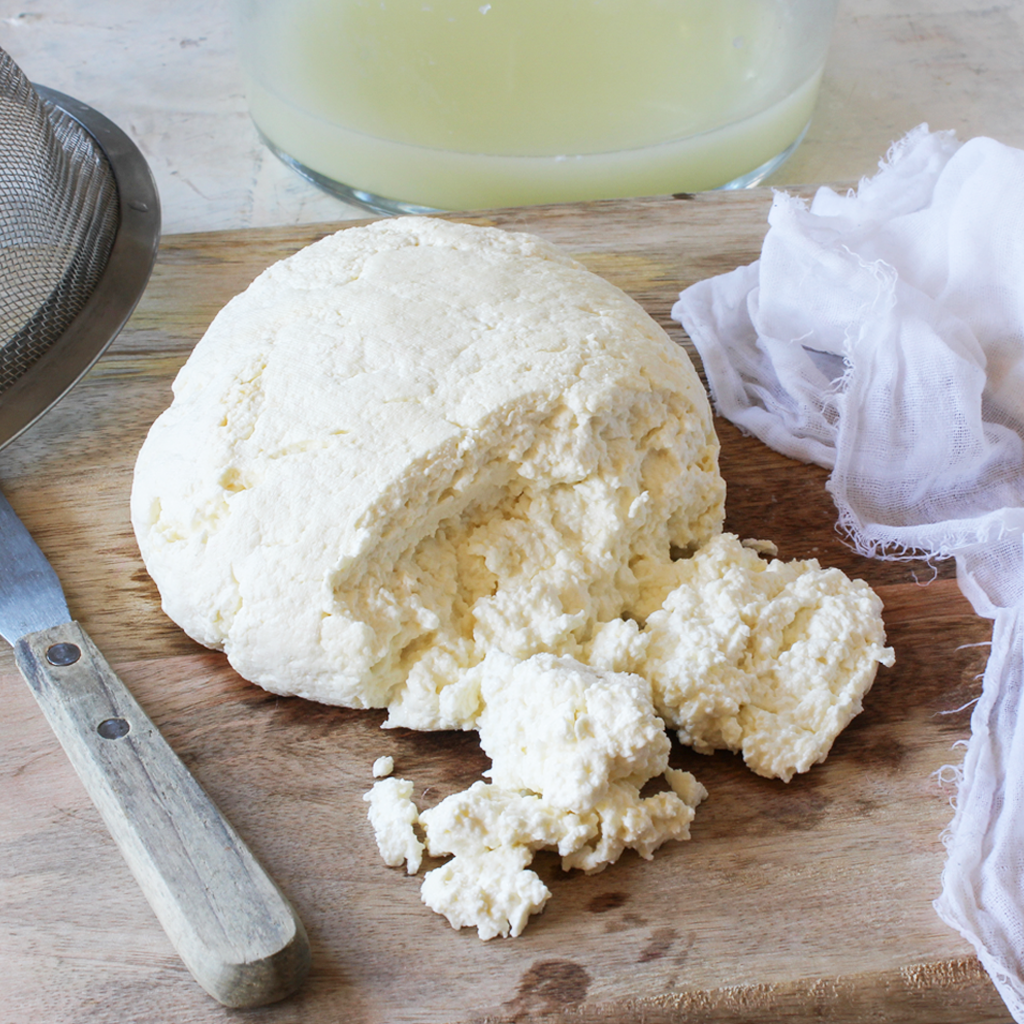 How to make Ricotta from milk and yogurt whey