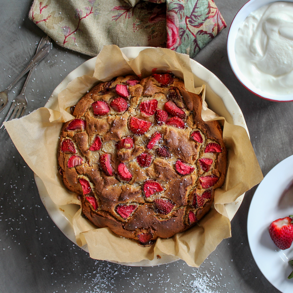 Rustic Paleo strawberry & yogurt blender bread