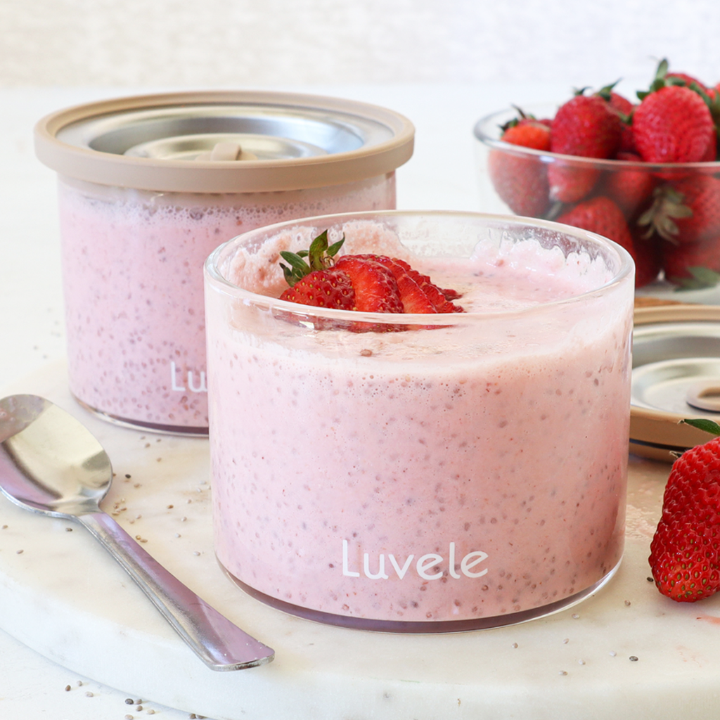 Strawberry yogurt chia pudding (Paleo & Vegan)